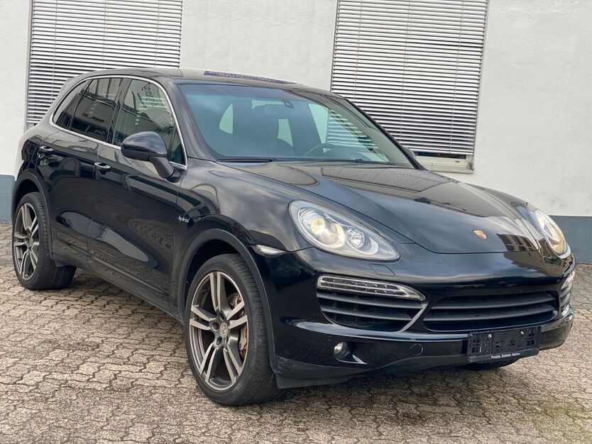 Porsche Cayenne 145.000 km 21.900 € Langen 63225