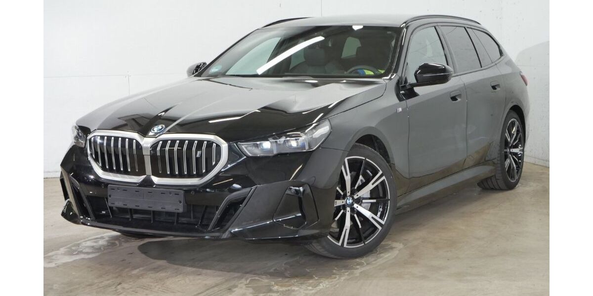 BMW i5 5.328 km 64.989 &euro; Hainburg 63512