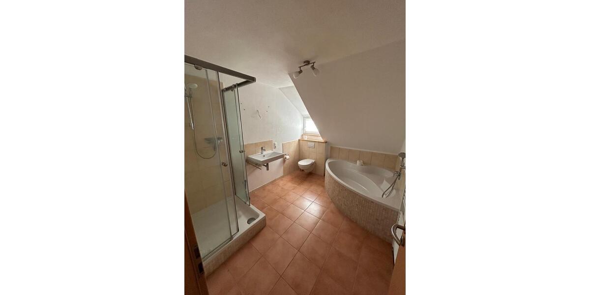 Einfamilienhaus Bruchköbel - 6 Zimmer, 100 m&sup2;, 1.750&euro; | Angebot:26127321