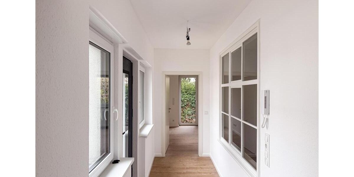 Erstbezug nach Sanierung: Moderne Praxis- oder Bürofläche mit eigenem Zugang zimmer