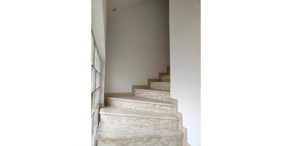 Dachgeschoßwohnung Bruchköbel - 3.5 Zimmer, 89 m&sup2;, 910&euro; | Angebot:26262325