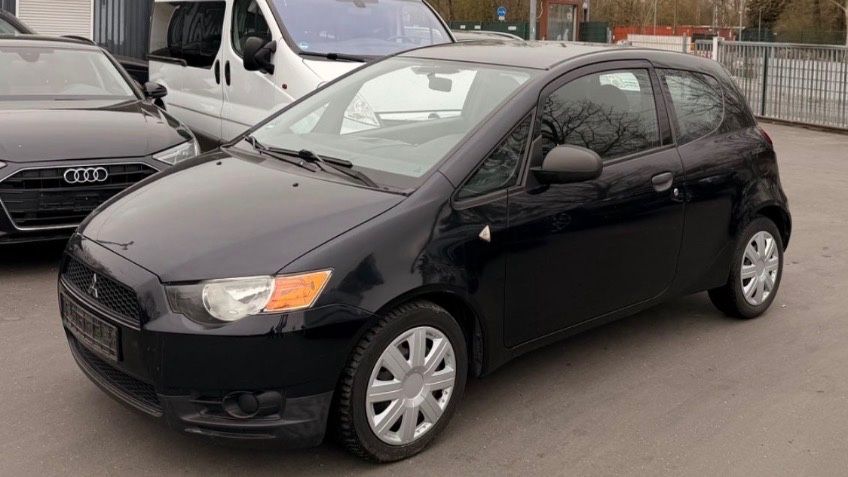 Mitsubishi Colt 180.000 km 1.799 &euro; Frankfurt am Main 60486