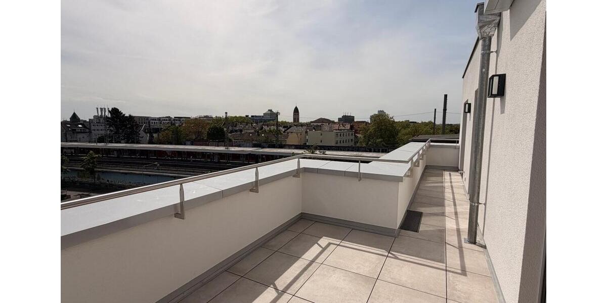Dachgeschoßwohnung Frankfurt am Main Gutleutviertel - 3 Zimmer, 102 m&sup2;, 2.150&euro; | Angebot:26427013