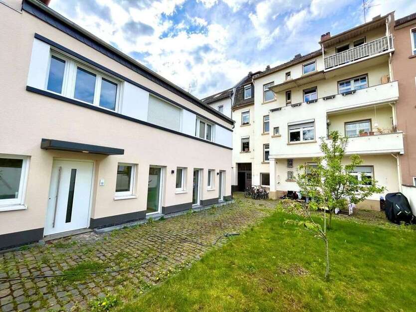 Haus zum Kaufen in Frankfurt am Main 1.680.000 € 485.63 m²