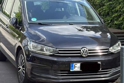 VW Touran 145.000 km 14.600 &euro; Frankfurt 60438