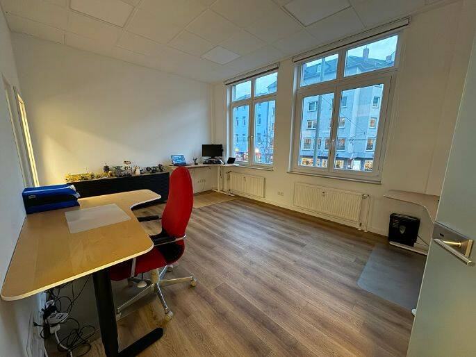 Helles zentrales Büro in Frankfurt Bockenheim - All-in-Miete