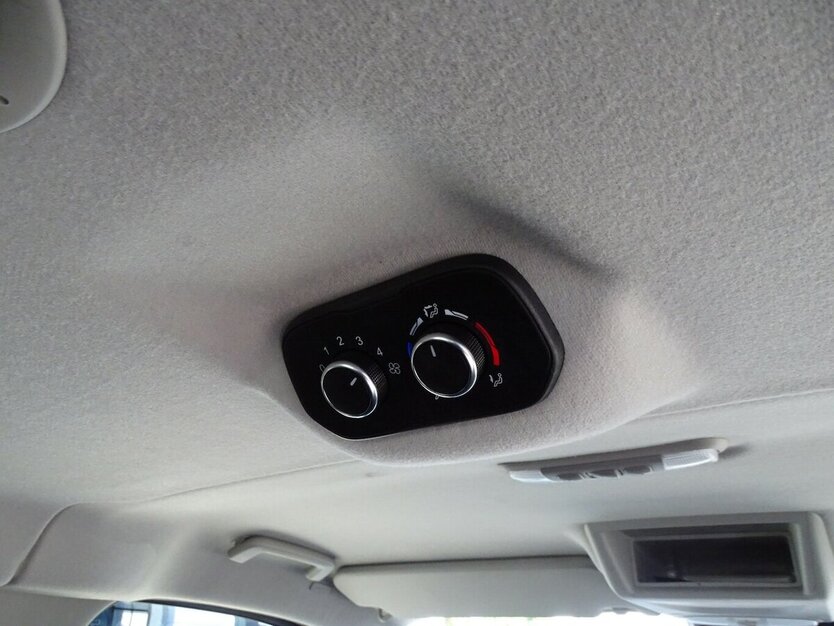 Ford Transit Custom 2,0l TDCi 320 L2 Trend Klimaauto., 119.086 km 23.890 € Rodgau 63110