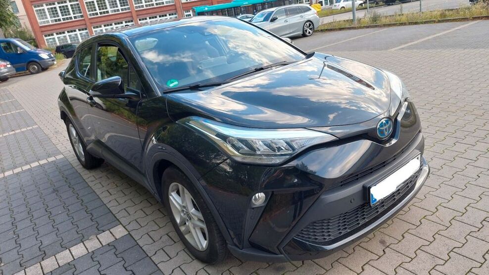 Toyota C-HR 37.400 km 22.390 € Frankfurt am Main 60489