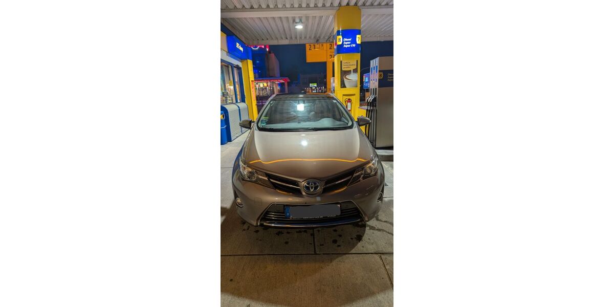 Toyota Auris 231.000 km 9.500 &euro; Bad Soden 65812