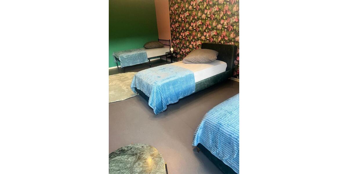 Dachgeschoßwohnung Frankfurt am Main Innenstadt 1 - 5 Zimmer, 140 m&sup2;, 2.200&euro; | Angebot:26264072