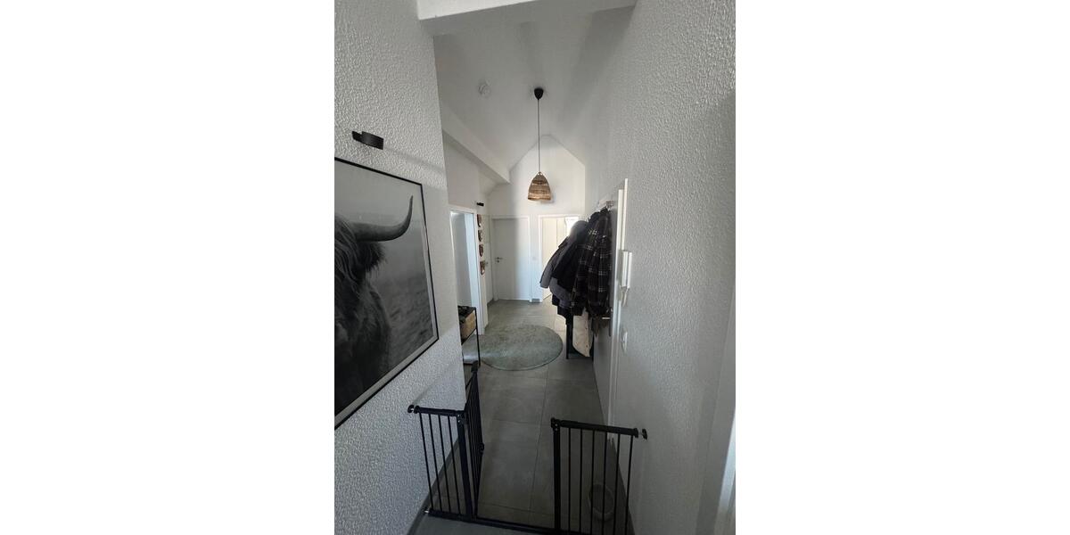 Dachgeschoßwohnung Darmstadt Bessungen - 3 Zimmer, 89 m&sup2;, 1.300&euro; | Angebot:26278187