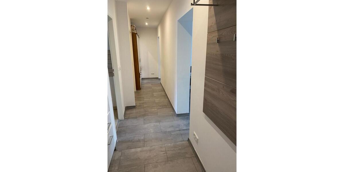 Teilmöblierte 4-Zimmer Wohnung in Zentraler Lage in Frankfurt 4 zimmer