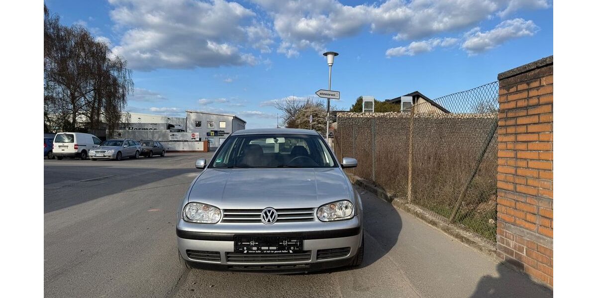 VW Golf 155.730 km 2.300 &euro; Bürstadt 68642