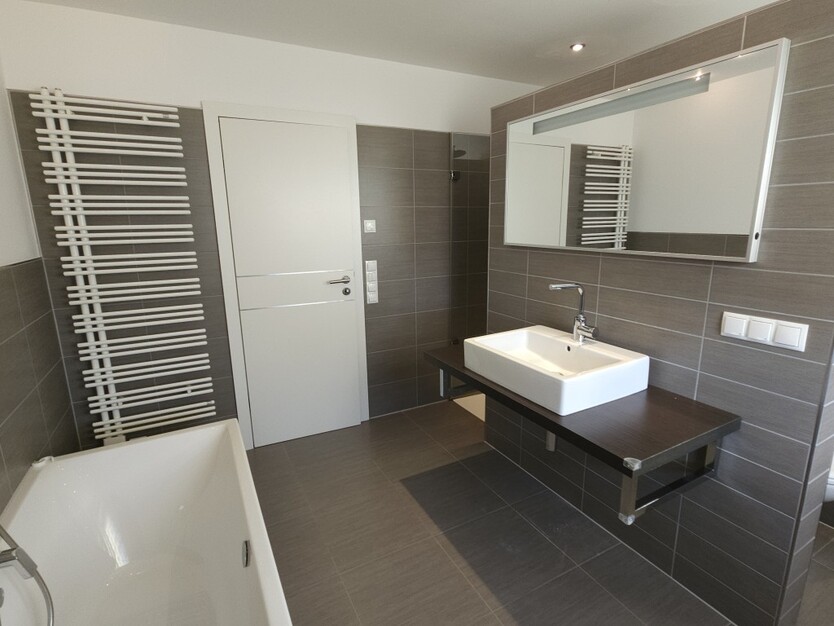 Modernes 1-2 Generationenhaus in familienfreundlicher Wohnlage von Mühlheim! 7 zimmer