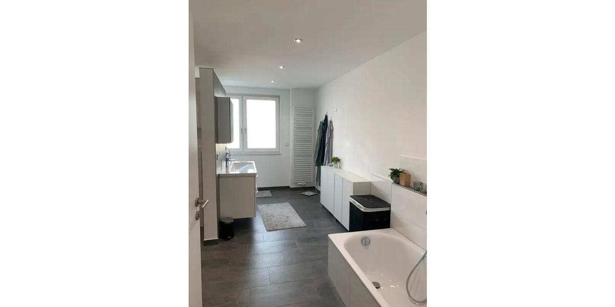 Etagenwohnung Rüsselsheim am Main - 3.5 Zimmer, 120 m&sup2;, 1.857&euro; | Angebot:26256119