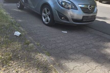 Opel Meriva 197.800 km 3.750 &euro; Dreieich 63303