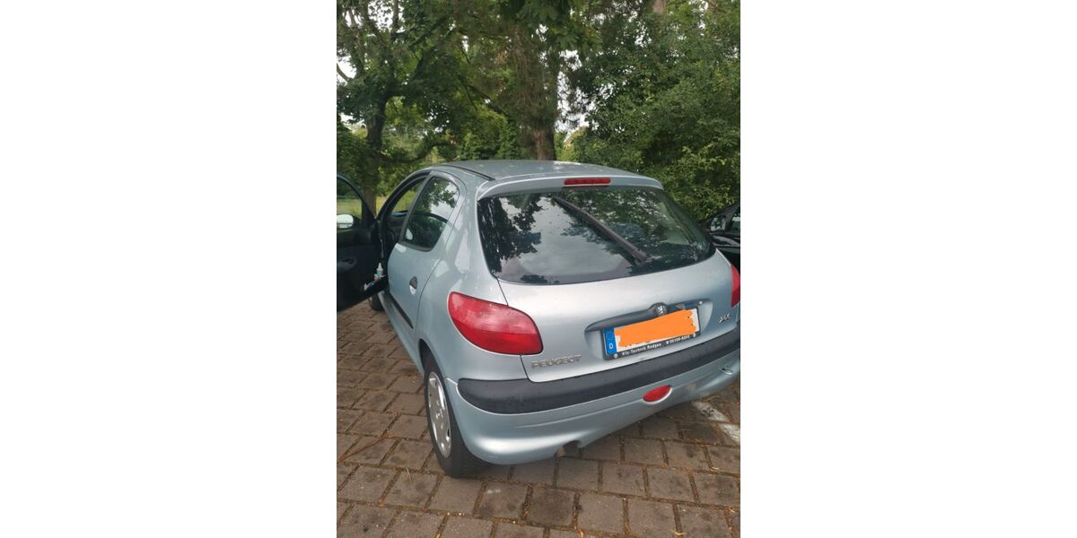 Peugeot 206 170.000 km 1.600 &euro; Rüsselsheim 65428