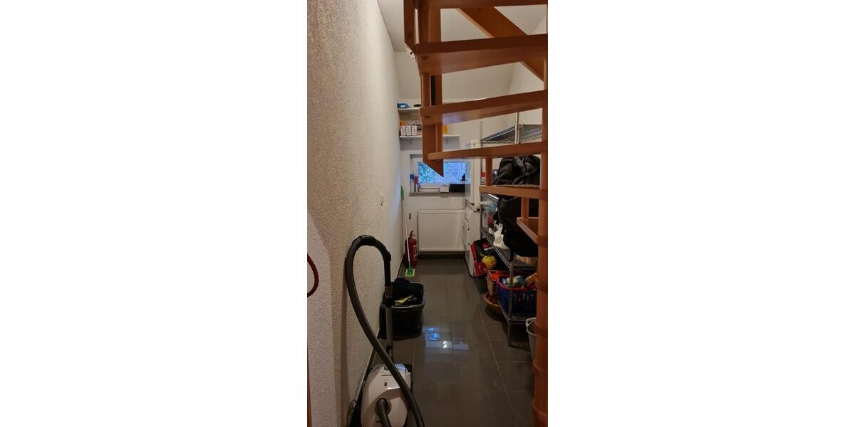 Dachgeschoßwohnung Altenstadt - 5 Zimmer, 195 m&sup2;, 1.900&euro; | Angebot:26221981
