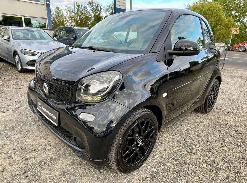 Smart forTwo 110.698 km 7.850 € Frankfurt am Main 60386