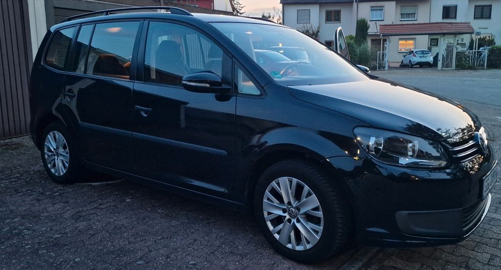VW Touran 150.900 km 9.200 € RÜSSELSHEIM 65428