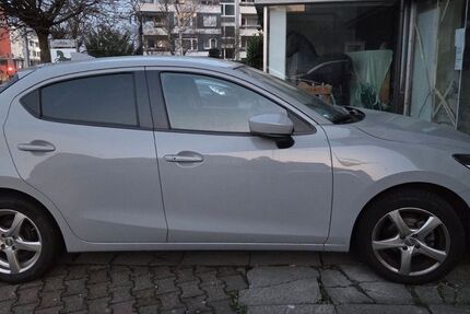Mazda 2 12.900 km 16.999 &euro; Bad Homburg 61352