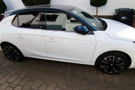 Opel Corsa 13.900 km 19.950 &euro; Groß-Gerau 64521