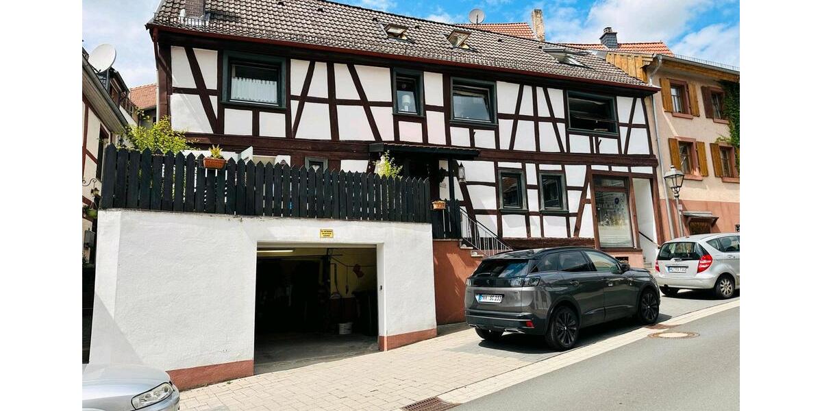 FACHWERKHAUS OHNE DENKMALSCHUTZ VON PRIVAT 8 zimmer