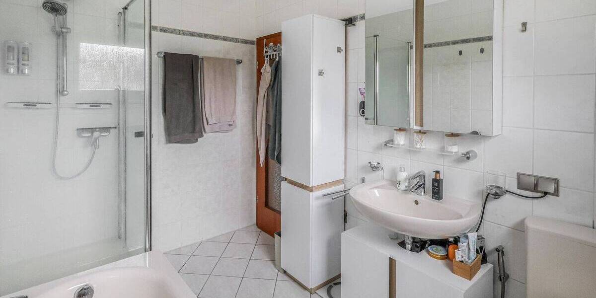 Etagenwohnung Obertshausen Hausen - 3 Zimmer, 100 m&sup2;, 365.000&euro; | Angebot:26073573