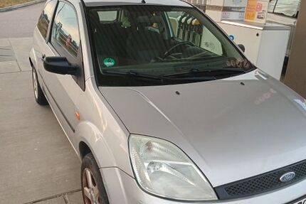 Ford Fiesta 191.000 km 950 &euro; Rődermark 63322