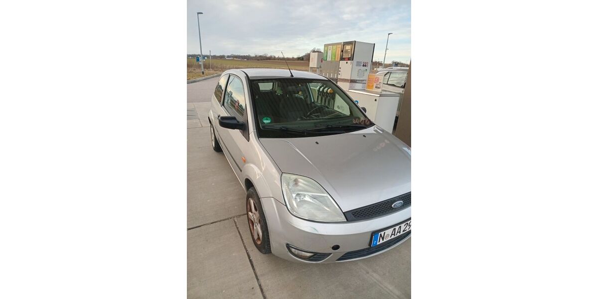 Ford Fiesta 191.000 km 950 &euro; Rődermark 63322