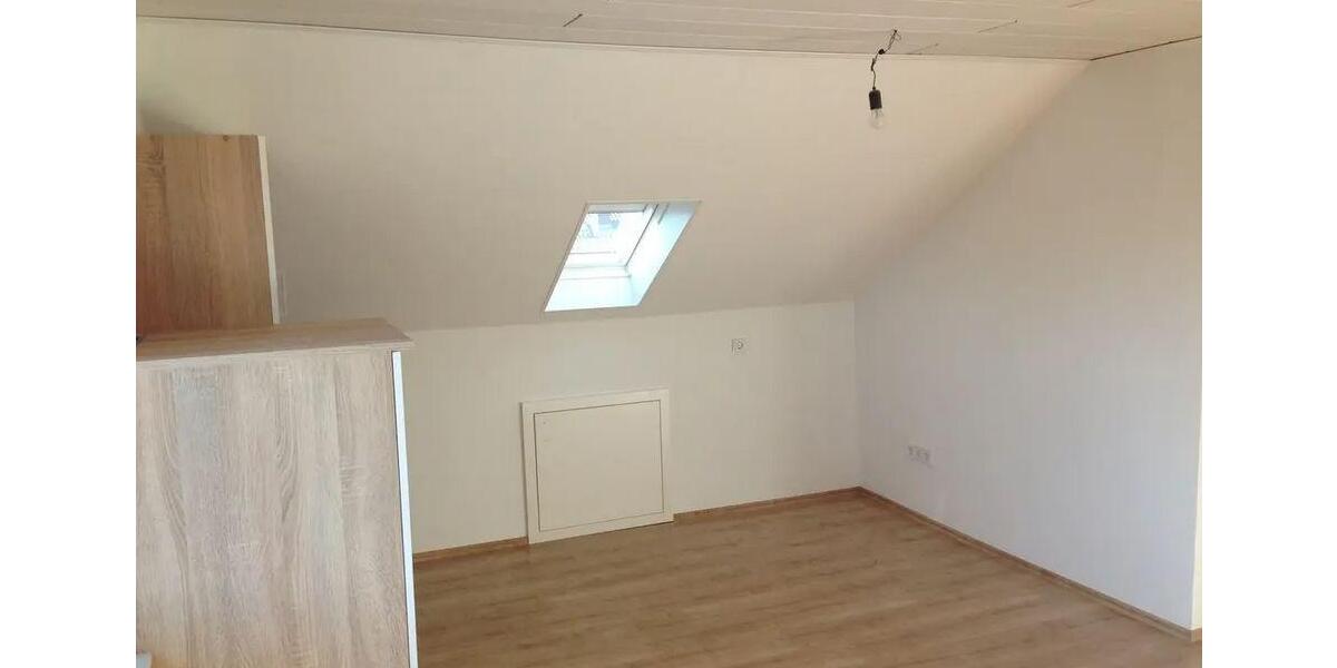 Dachgeschoßwohnung Bad Nauheim - 2 Zimmer, 49 m&sup2;, 690&euro; | Angebot:26286556