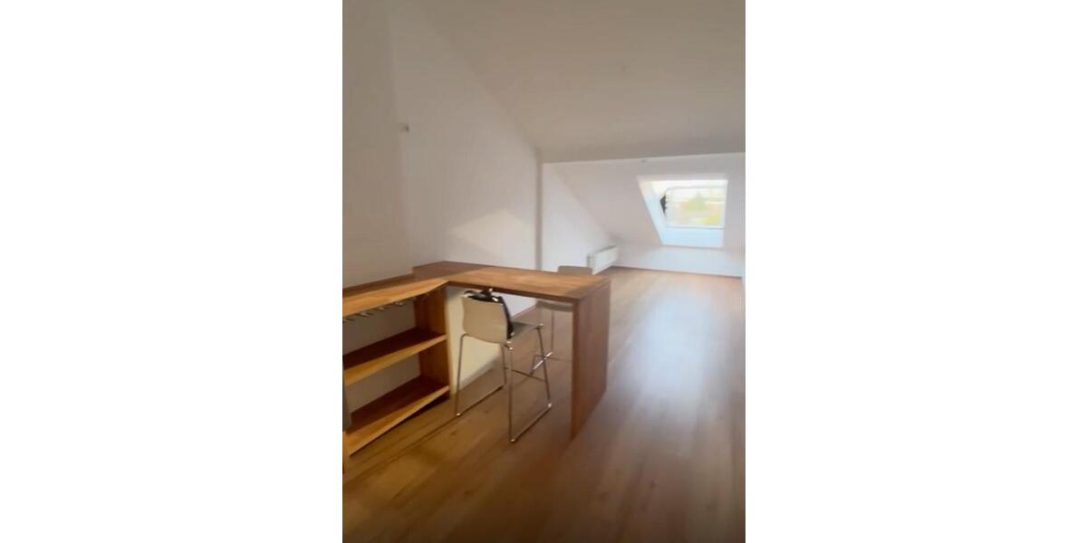 Dachgeschoßwohnung Frankfurt am Main Bockenheim - 2 Zimmer, 36 m&sup2;, 990&euro; | Angebot:25362696