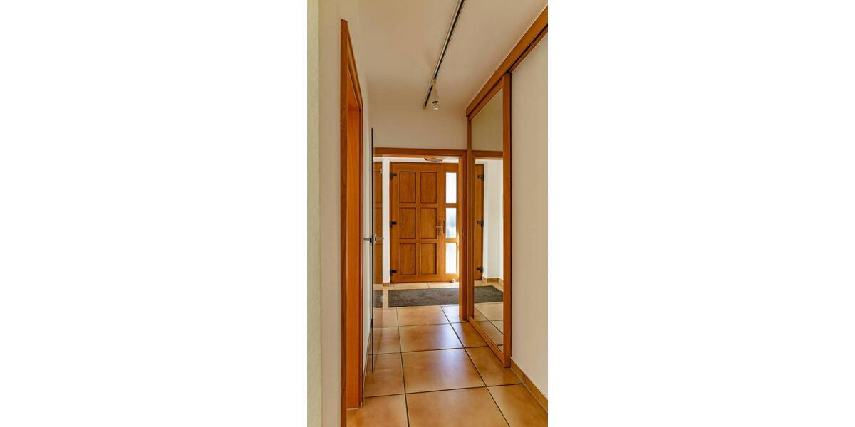 Reihenendhaus Kronberg - 6 Zimmer, 185 m&sup2;, 810.000&euro; | Angebot:26355993