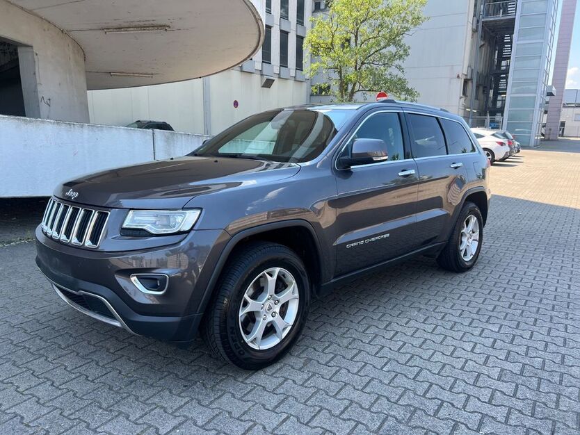 Jeep Grand Cherokee 184.000 km 12.900 € Frankfurt 60326
