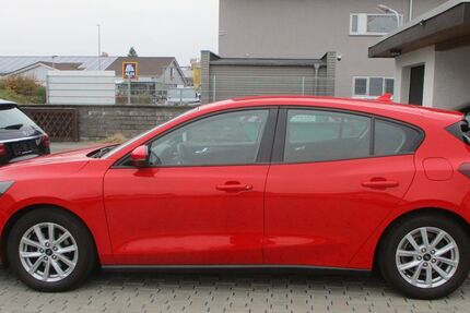 Ford Focus 58.338 km 16.799 &euro; Babenhausen 64832