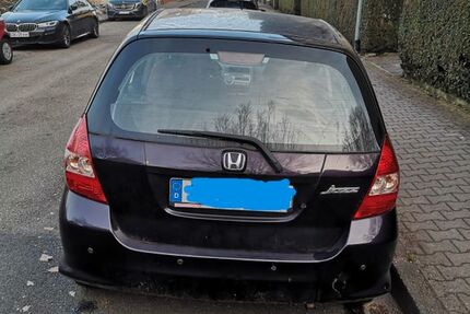 Honda Jazz 180.000 km 1.400 &euro; Frankfurt am Main 65931