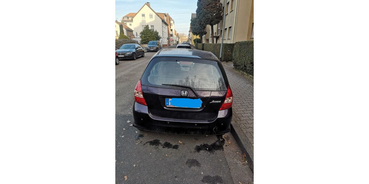 Honda Jazz 180.000 km 1.400 &euro; Frankfurt am Main 65931