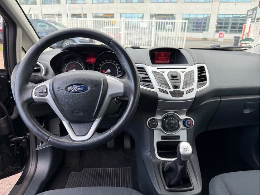Ford Fiesta 1.2 Trend-Cool&Sound 5Türig 156.010 km 3.390 € Frankfurt 60386