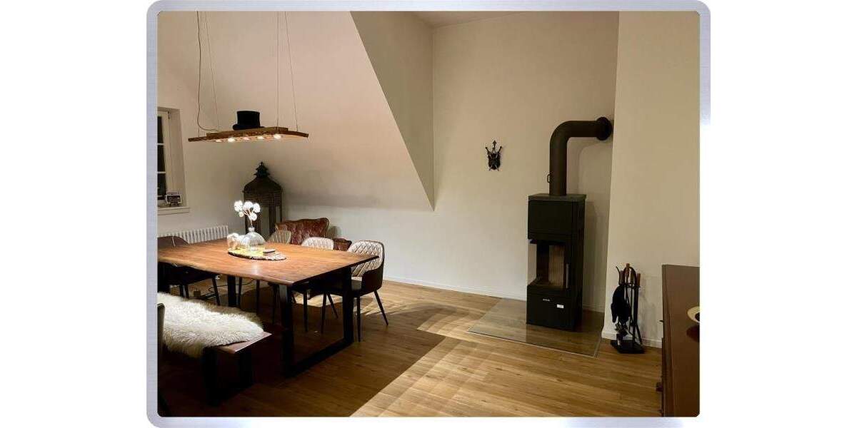 ***Schöner Wohnen: DG-Wohnung mit Kaminofen für gemütliche Stunden*** 3 zimmer