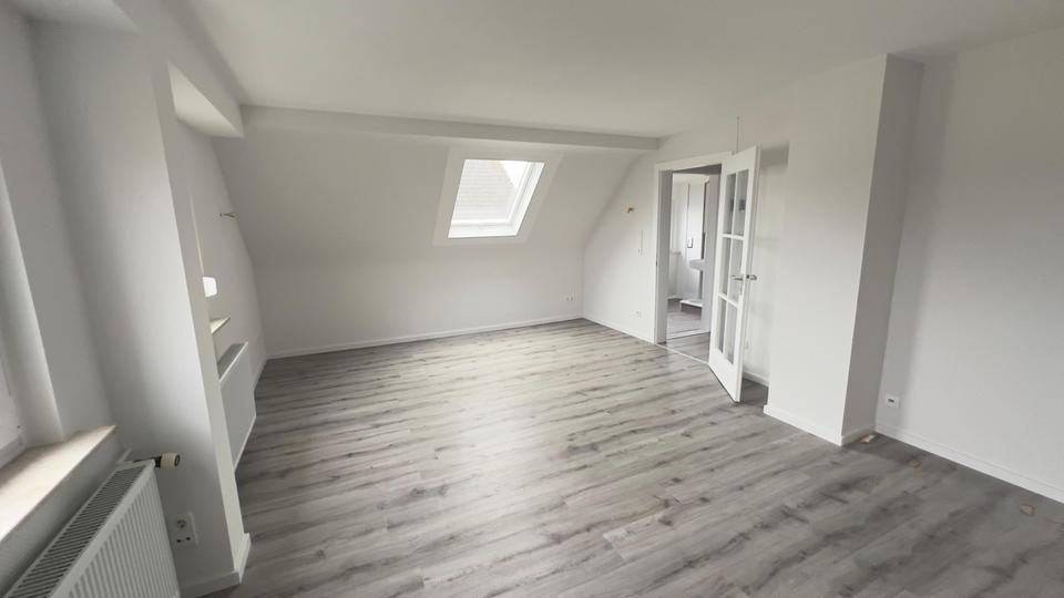 Dachgeschoßwohnung Bad Homburg vor der Höhe Gonzenheim - 2 Zimmer, 54 m&sup2;, 950&euro; | Angebot:26260759