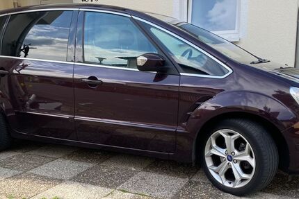 Ford S-Max 233.000 km 8.200 € Eppertshausen 64859