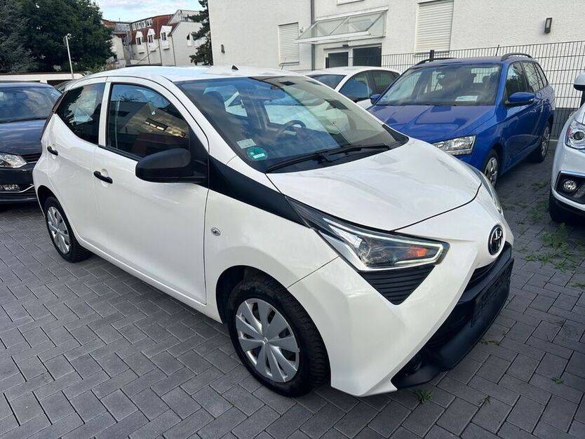 Aygo (X)