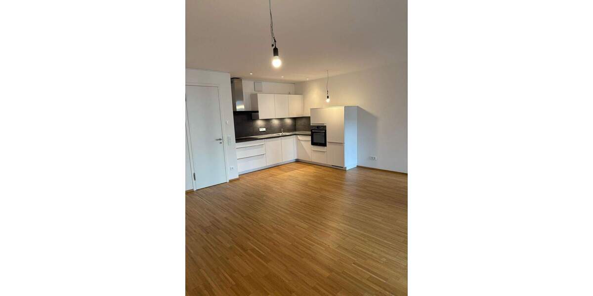 Etagenwohnung Offenbach am Main Hafen - 2 Zimmer, 71 m&sup2;, 1.355&euro; | Angebot:25772898