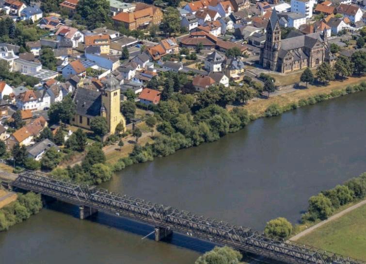 Haus mit 3 Wohnungen 6 zimmer