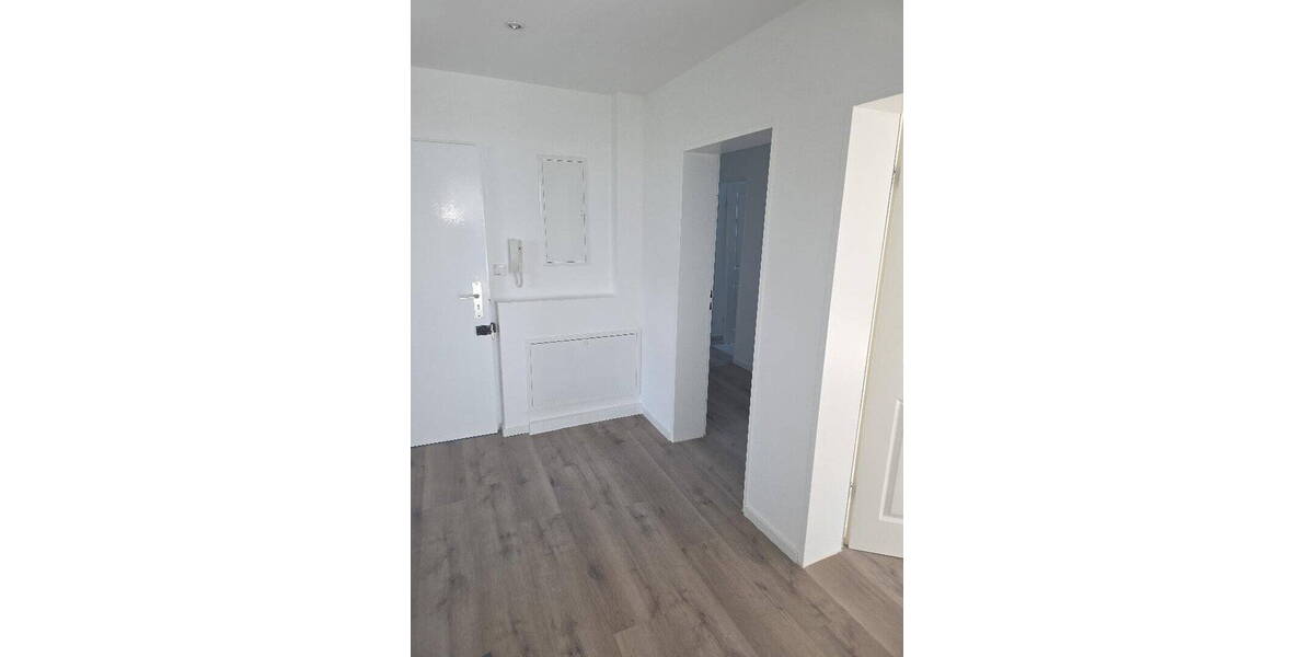 Etagenwohnung Eschborn - 5 Zimmer, 133 m&sup2;, 1.850&euro; | Angebot:26804274