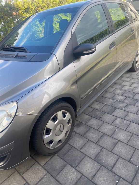 B 200