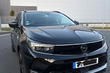 Opel Grandland (X) 51.760 km 22.499 € Frankfurt 60529