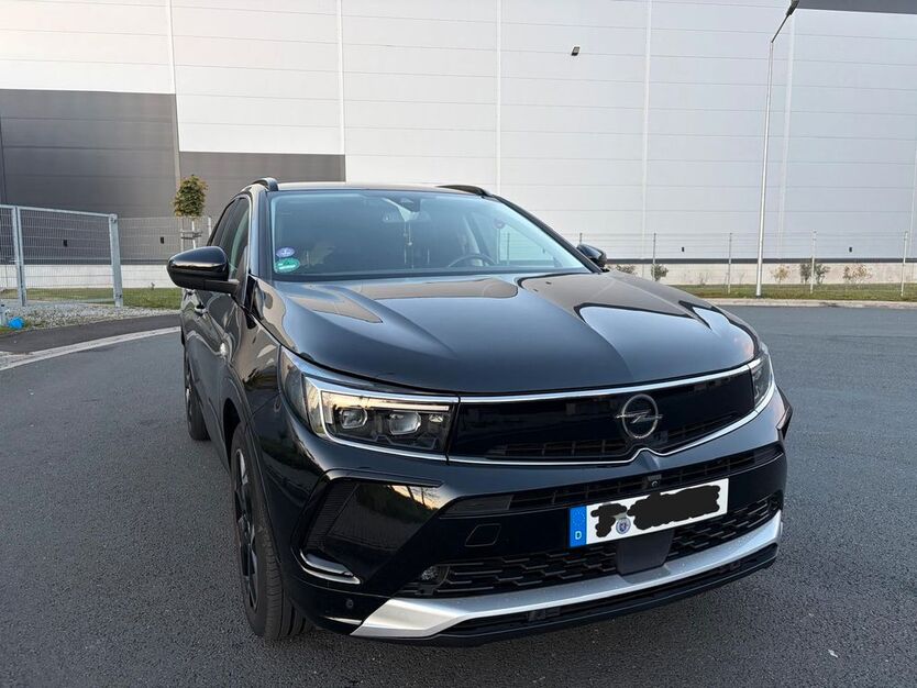 Opel Grandland (X) 51.760 km 22.499 € Frankfurt 60529