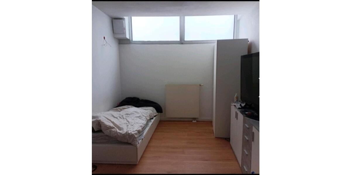 Erdgeschoßwohnung Darmstadt - 8 Zimmer, 17 m&sup2;, 650&euro; | Angebot:25958701