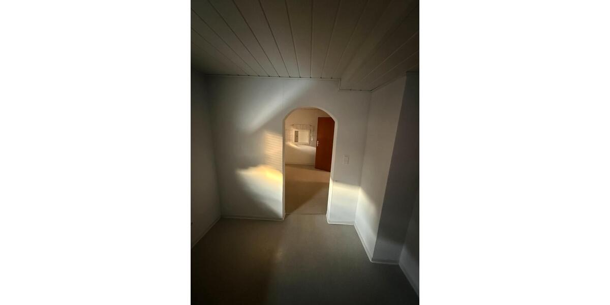 6-Zimmer Zweifamilienhaus nur 150 m zum Main – familienfreundlich 6 zimmer